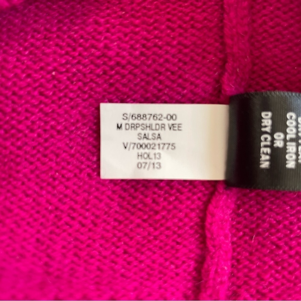 Banana Republic V-Neck Sweater Wool Cashmere Fuschia Small - Picture 8 of 10